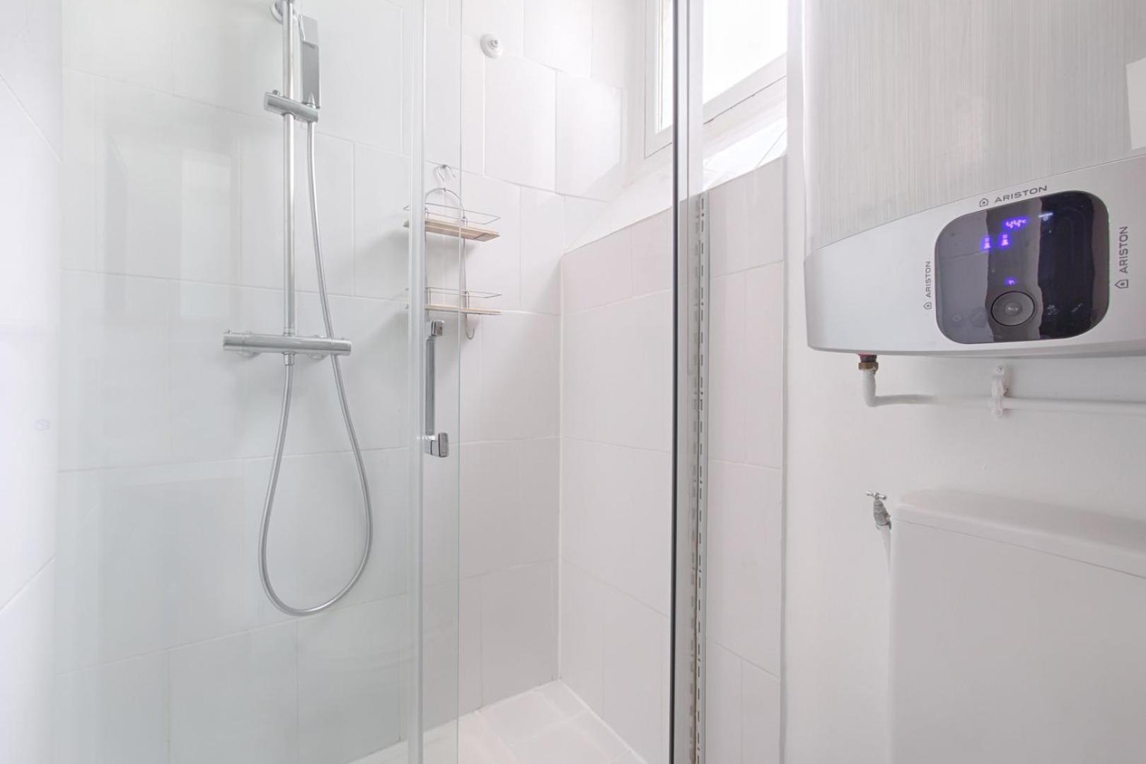 Appartement Near To Saint Lazare - 6P باريس المظهر الخارجي الصورة